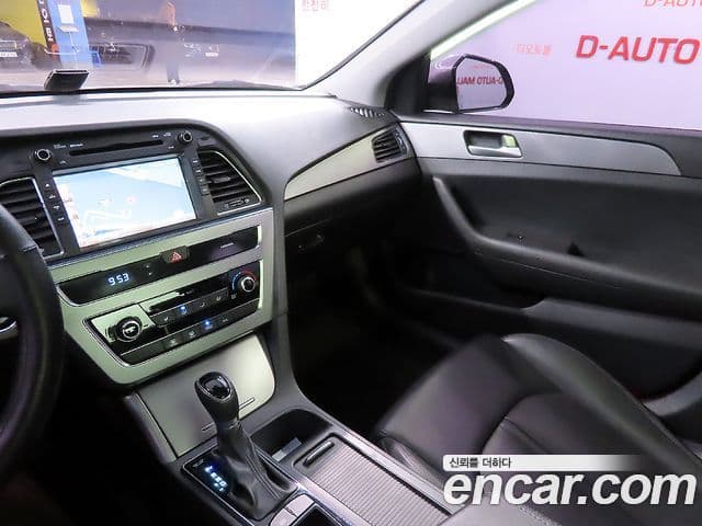 Hyundai LF Sonata LPI Modern(для людей с инвалидностью), 2015 13