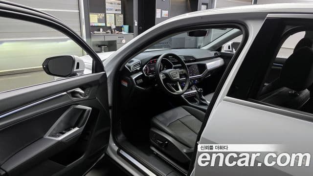 Audi Q3 (F3), 2025 10