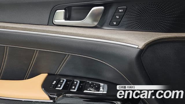 Kia K5 3세대 Signature, 2021 12