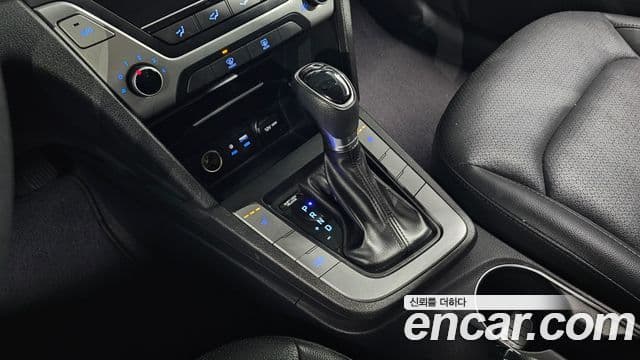 Hyundai Avante AD 1.6 GDI Value Plus, 2018 9