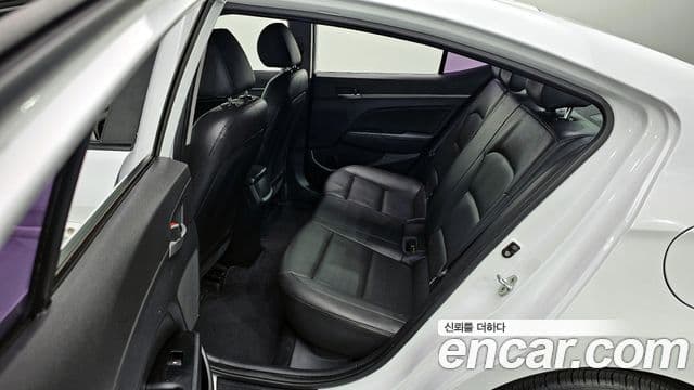 Hyundai Avante AD 1.6 GDI Value Plus, 2018 11