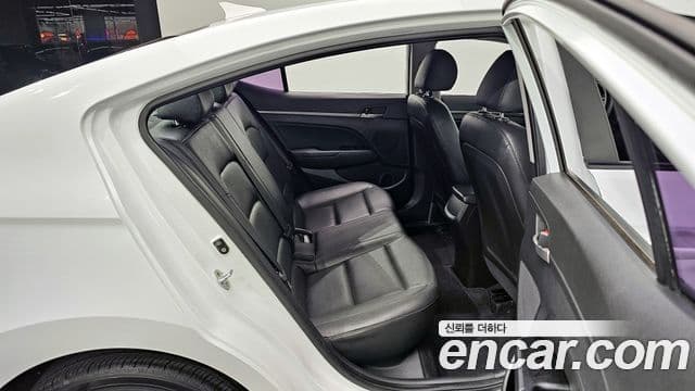 Hyundai Avante AD 1.6 GDI Value Plus, 2018 12