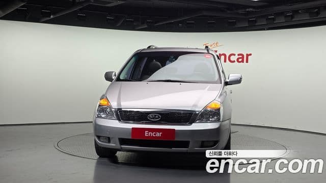 Kia Carnival R Grand Carnival GLX, 2011 3