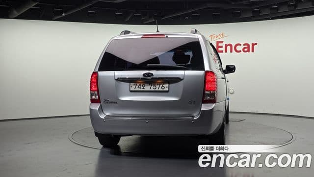 Kia Carnival R Grand Carnival GLX, 2011 4