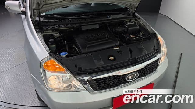 Kia Carnival R Grand Carnival GLX, 2011 6