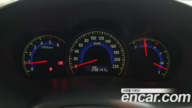 Kia Carnival R Grand Carnival GLX, 2011 8