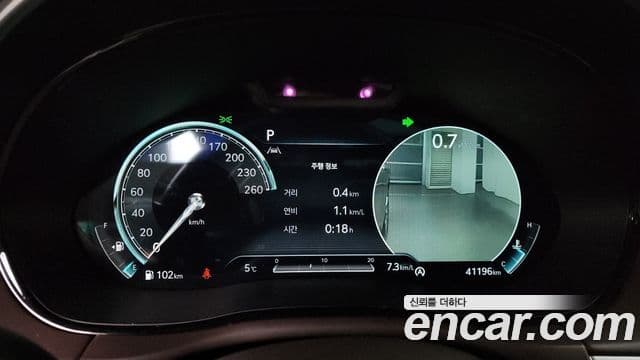 Genesis GV70, 2022 8