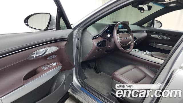 Genesis GV70, 2022 10