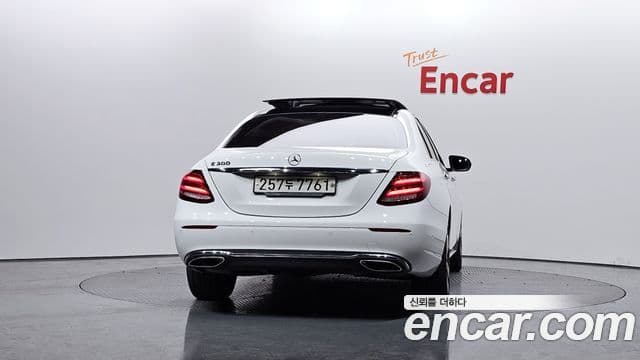 Mercedes-Benz E-класс W213 Avantgarde, 2017 4