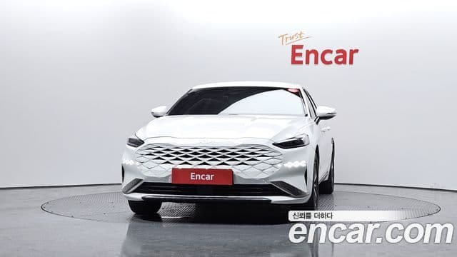 Kia K8 гибрид Noblesse Light, 2024 3