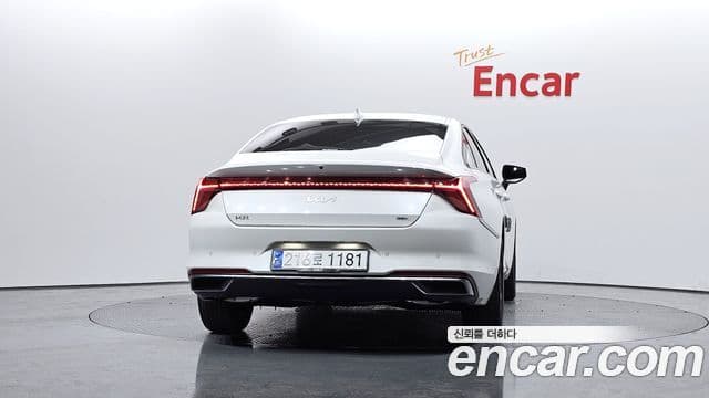 Kia K8 гибрид Noblesse Light, 2024 4
