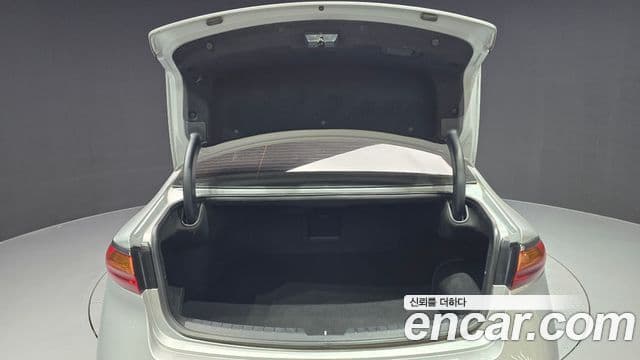 Kia All New K7 гибрид Noblesse, 2017 20