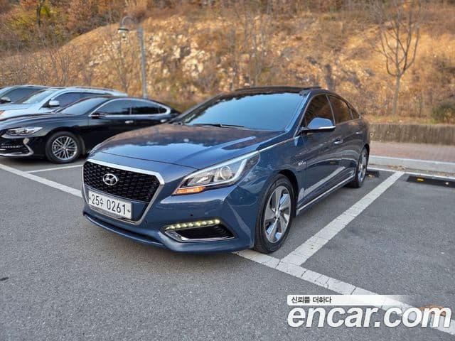 Hyundai LF Sonata гибрид Premium, 2016 1