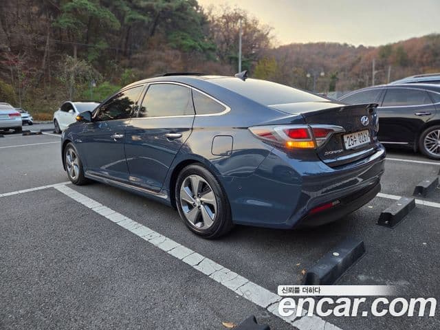 Hyundai LF Sonata гибрид Premium, 2016 все фото