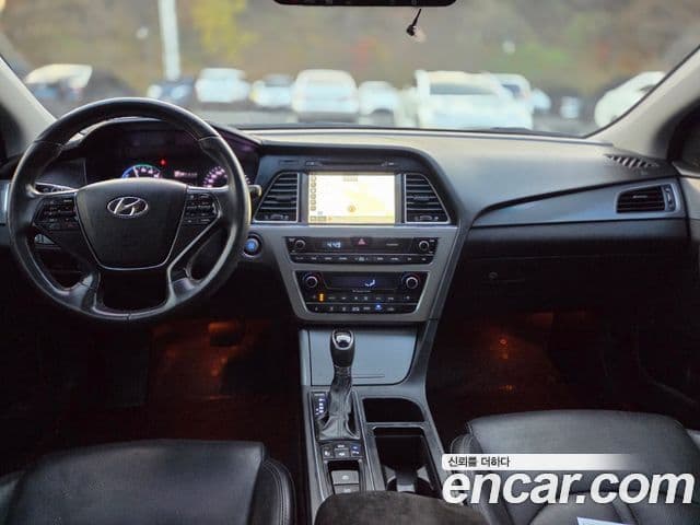 Hyundai LF Sonata гибрид Premium, 2016 10