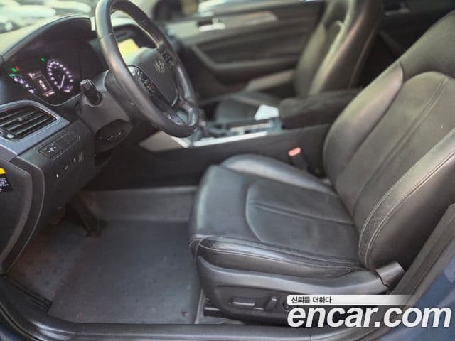 Hyundai LF Sonata гибрид Premium, 2016 17