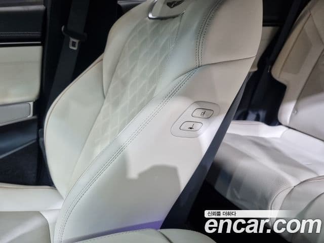 Genesis electrified GV70 e-AWD, 2022 16