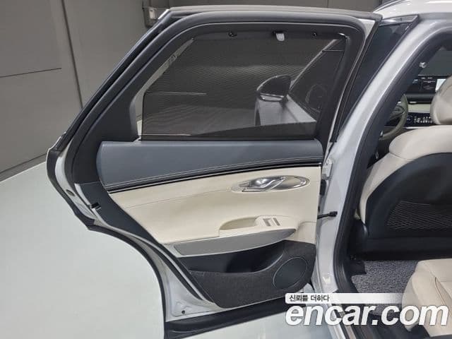 Genesis electrified GV70 e-AWD, 2022 17