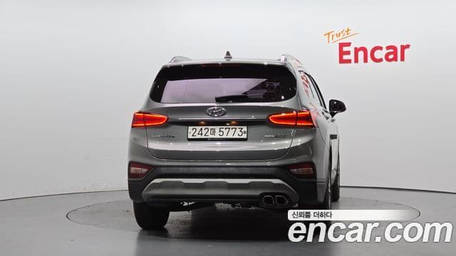 Hyundai Santa Fe TM Exclusive, 2019 4