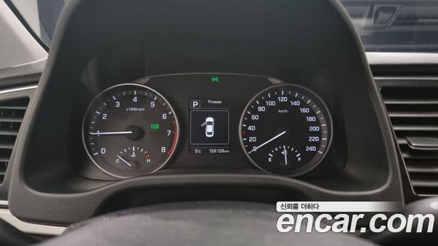 Hyundai Avante AD Special, 2016 8