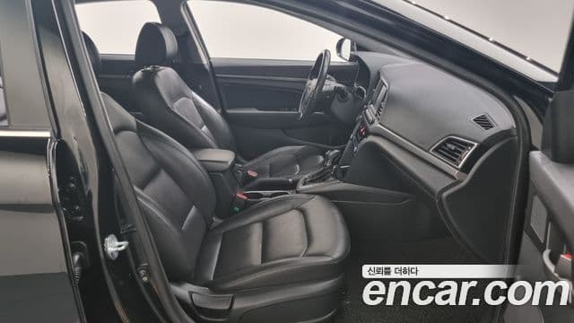 Hyundai Avante AD Special, 2016 10