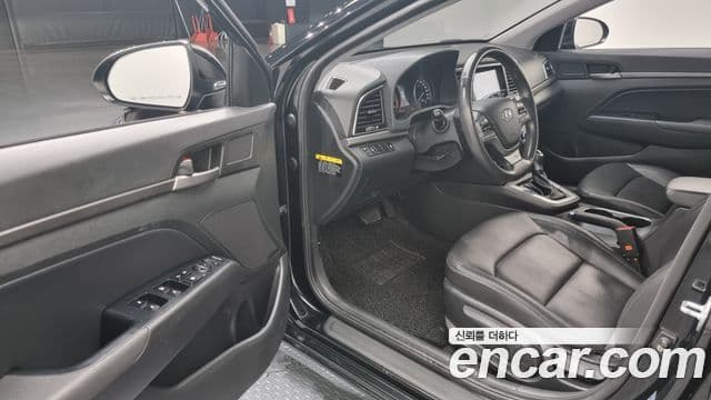 Hyundai Avante AD Special, 2016 11