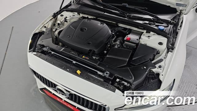 Volvo S60 3세대 T5 Inscription, 2020 6