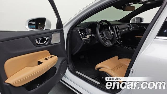 Volvo S60 3세대 T5 Inscription, 2020 10