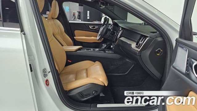 Volvo S60 3세대 T5 Inscription, 2020 11