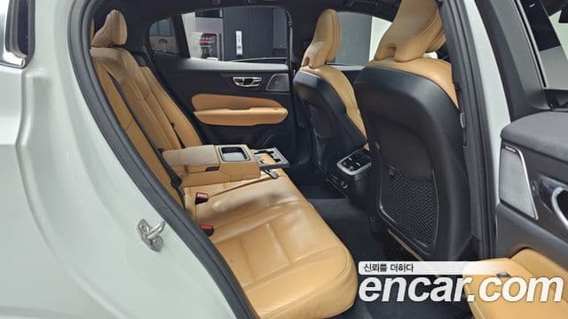 Volvo S60 3세대 T5 Inscription, 2020 12