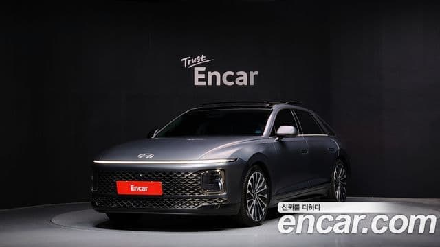 Hyundai Grandeur (GN7) Calligraphy, 2023 1