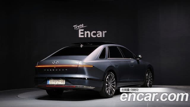 Hyundai Grandeur (GN7) Calligraphy, 2023 2