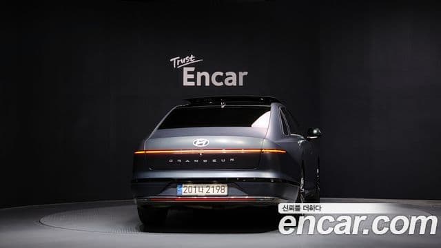 Hyundai Grandeur (GN7) Calligraphy, 2023 4