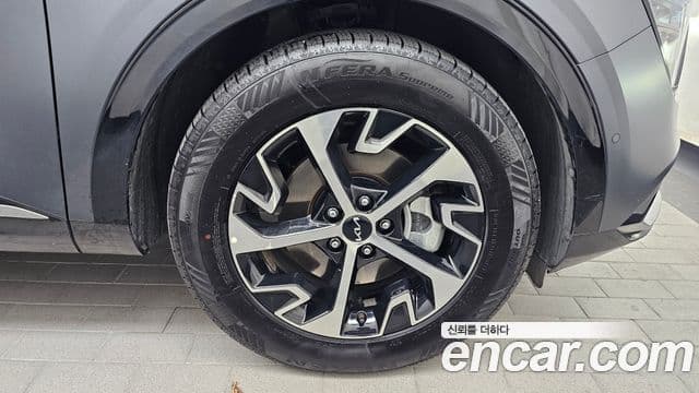 Kia Sportage 5세대 гибрид Signature 2WD, 2023 все фото