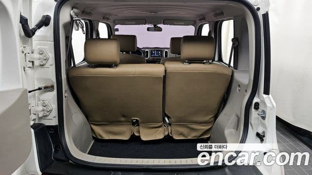 Nissan 큐브 Z12, 2013 20