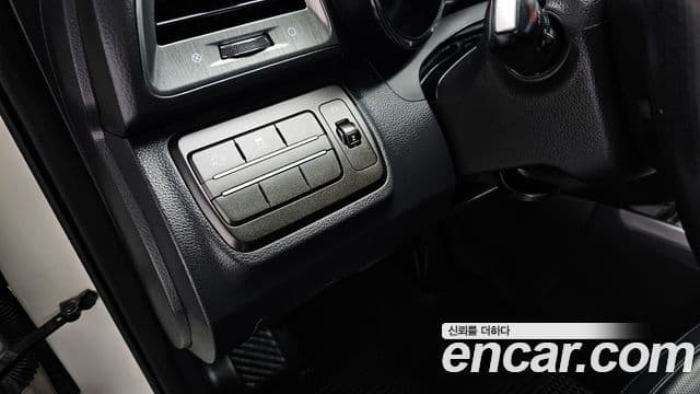 KG모빌리티(SsangYong) Tivoli Armor дизель LX 2WD, 2018 14