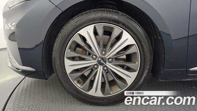 Kia K8 Signature, 2022 все фото