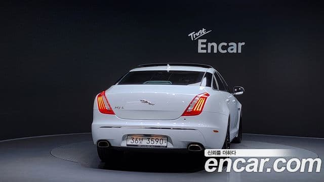 Jaguar All New XJ X351, 2015 4