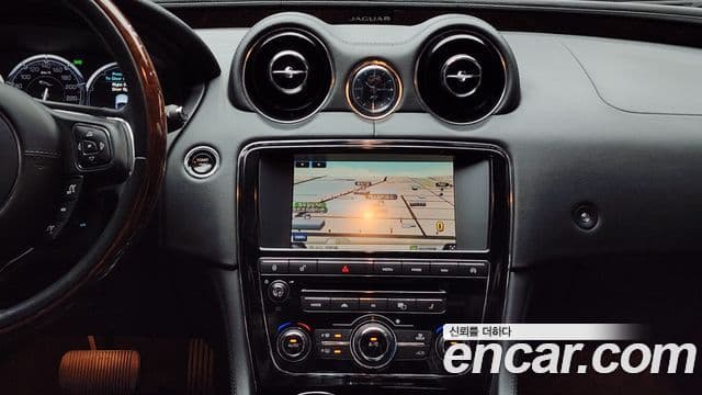 Jaguar All New XJ X351, 2015 14