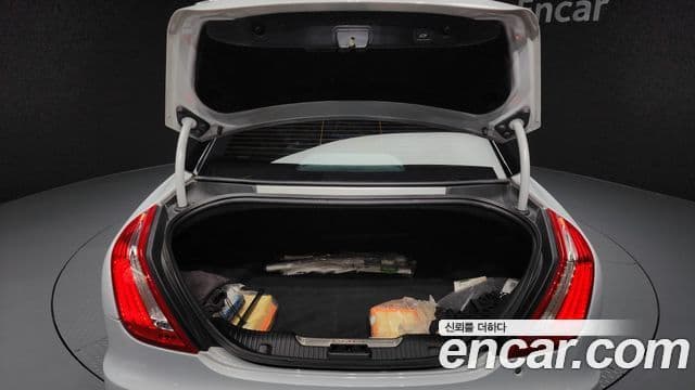 Jaguar All New XJ X351, 2015 20