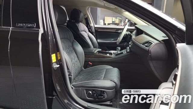 Genesis G90 лимузин Prestige, 2019 11