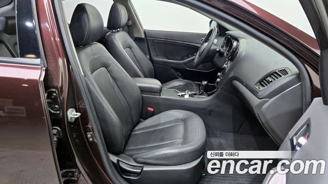 Kia K5 2.0 Deluxe, 2011 12