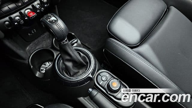 Mini Cooper D 3세대, 2017 9