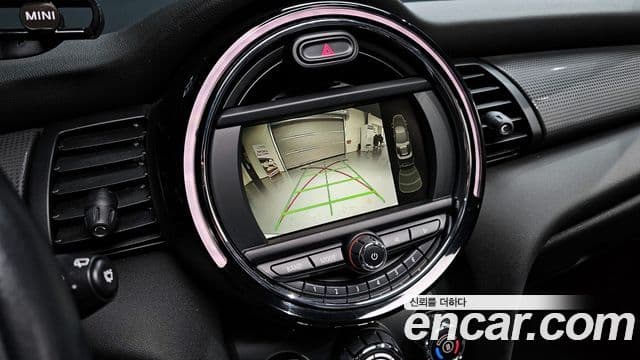 Mini Cooper D 3세대, 2017 16