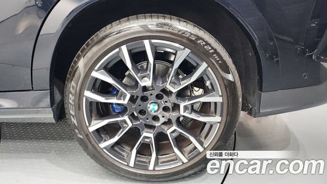 BMW X6 (G06) xDrive40i M Sport, 2025 все фото