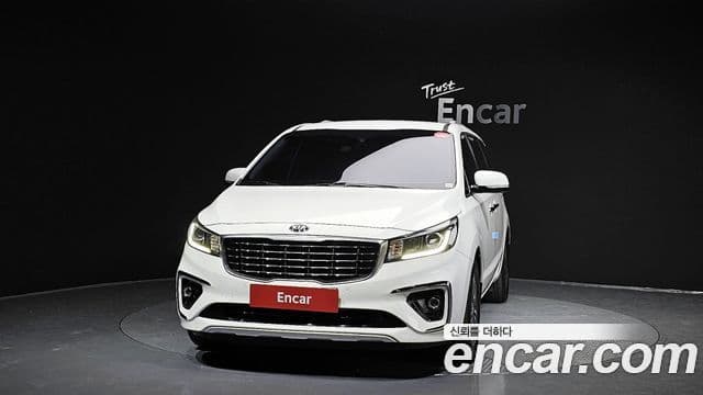 Kia The / новый New Carnival Luxury, 2020 3