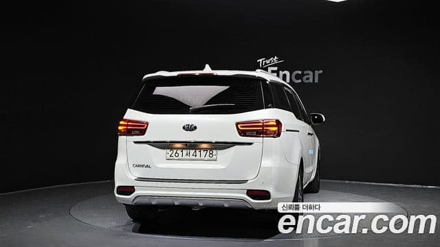 Kia The / новый New Carnival Luxury, 2020 4