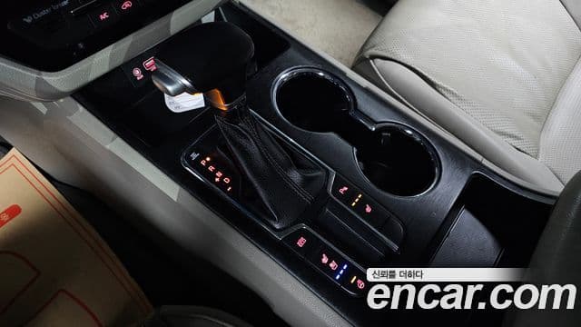 Kia The / новый New Carnival Luxury, 2020 9