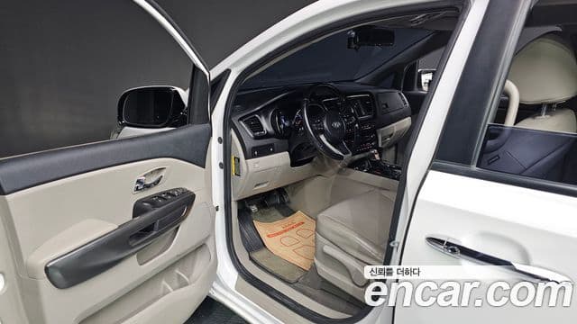 Kia The / новый New Carnival Luxury, 2020 10