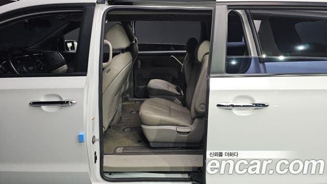 Kia The / новый New Carnival Luxury, 2020 11